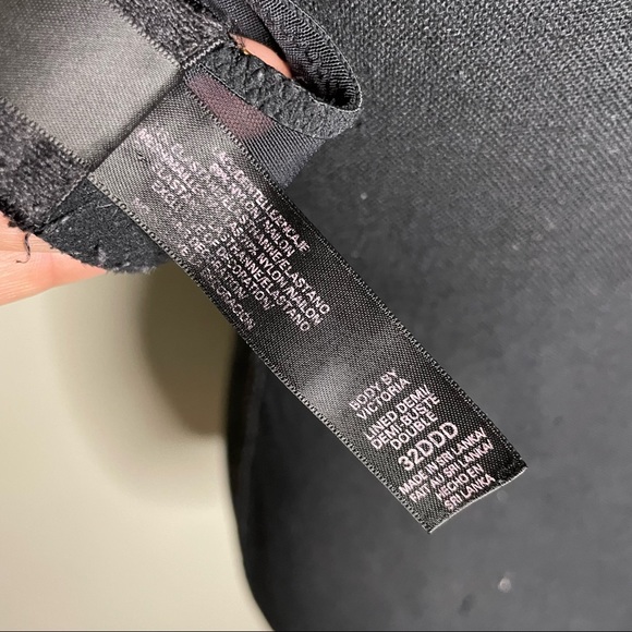 [Victoria’s Secret] Body By Victoria Lined Demi Bra - Picture 9 of 11